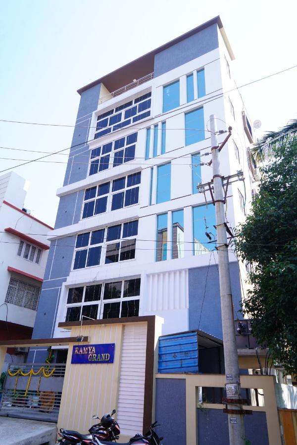 Ramya Grand Apartman Visákhapatnam Kültér fotó